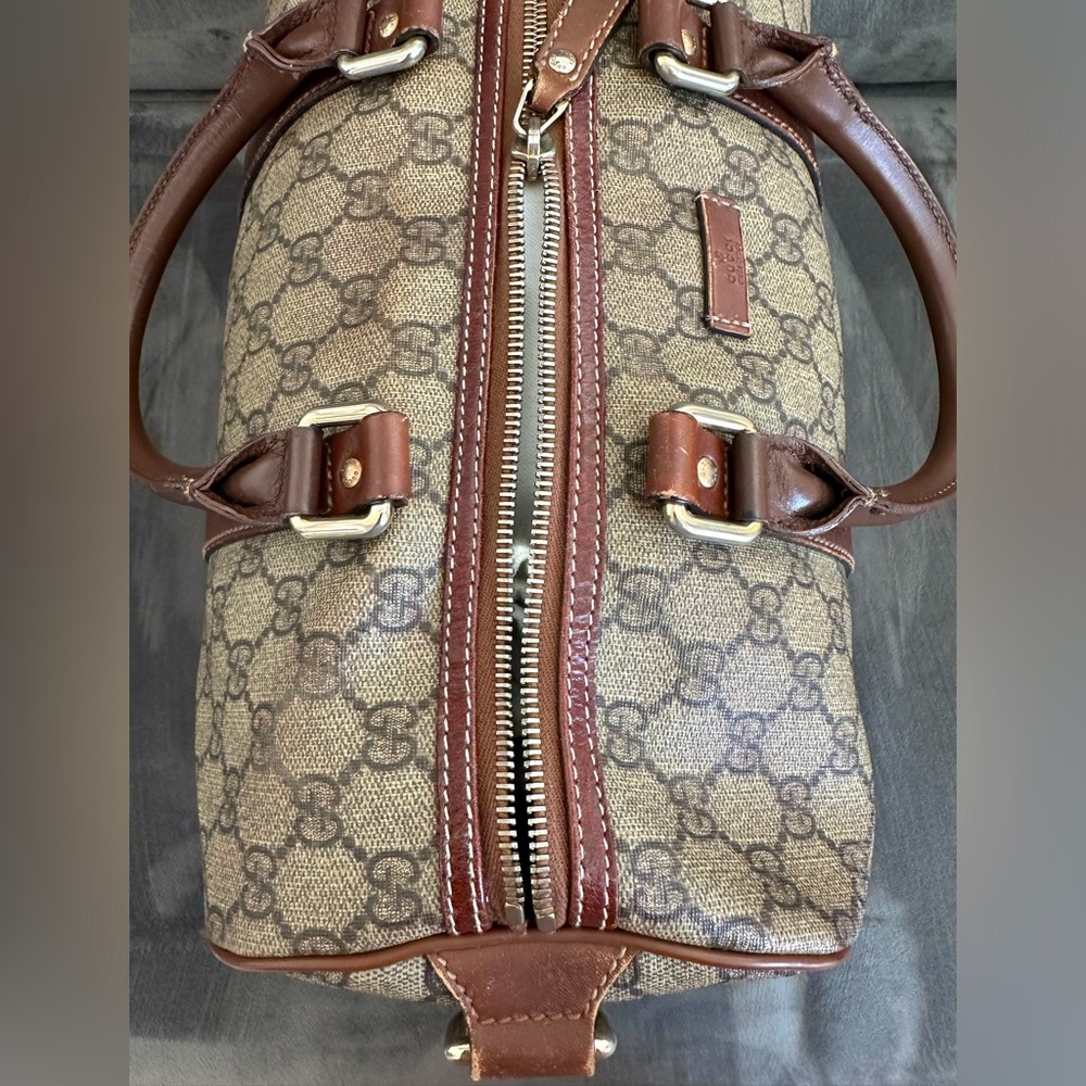 Pre-loved Authentic Gucci Vintage GG Supreme Medium Joy Boston Bag - Picture 9 of 16